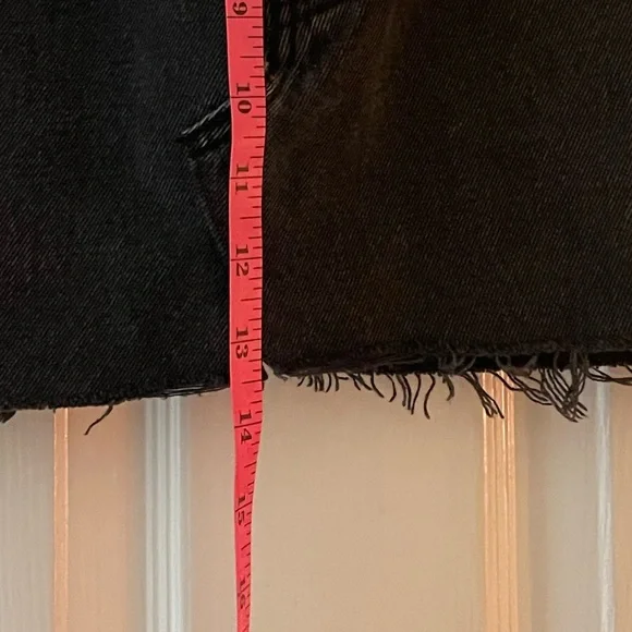 Levi’s Faded Black Denim Mini Skirt size 32 - Picture 4 of 8